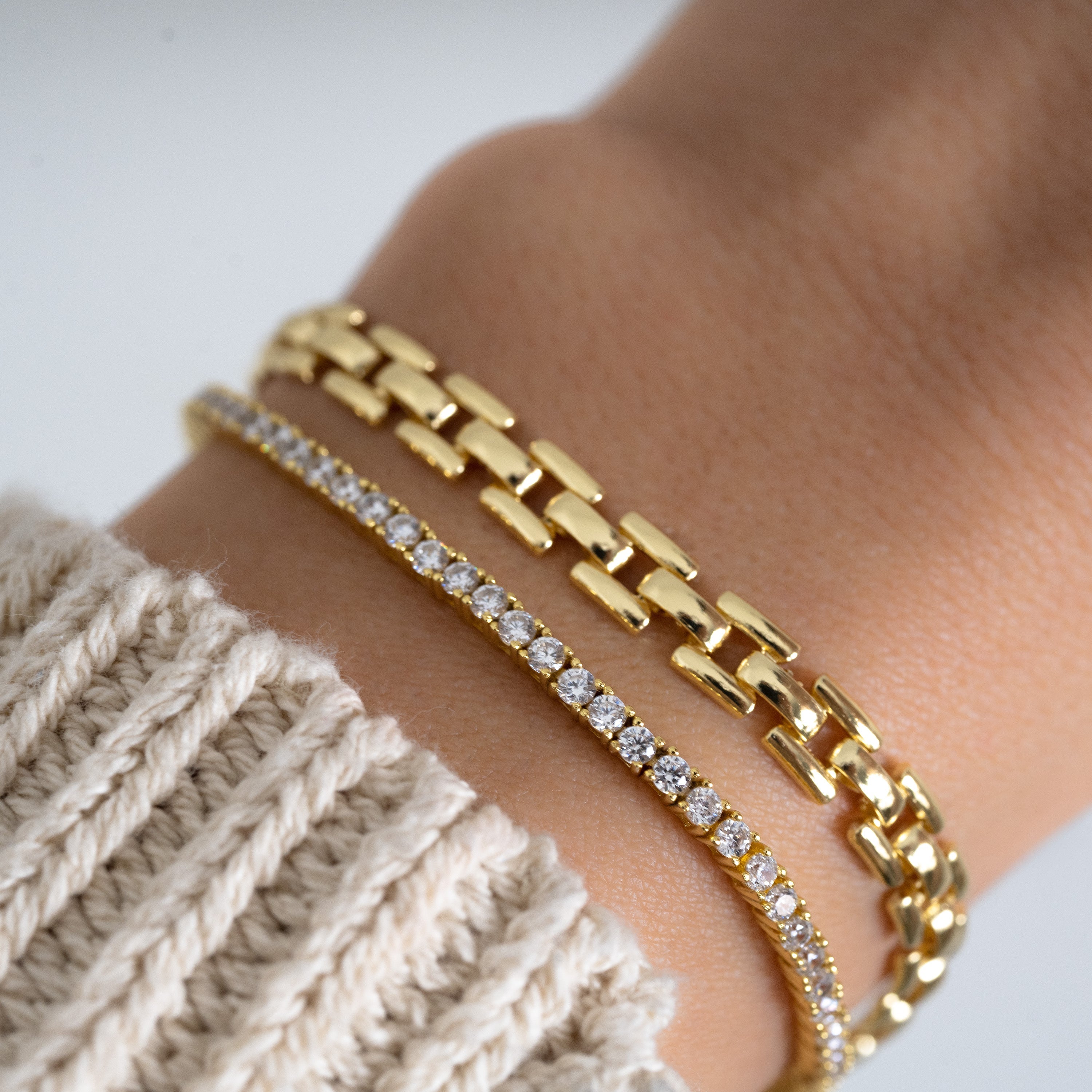 Elegant Tennis Bracelet with Secure Latch Closure
