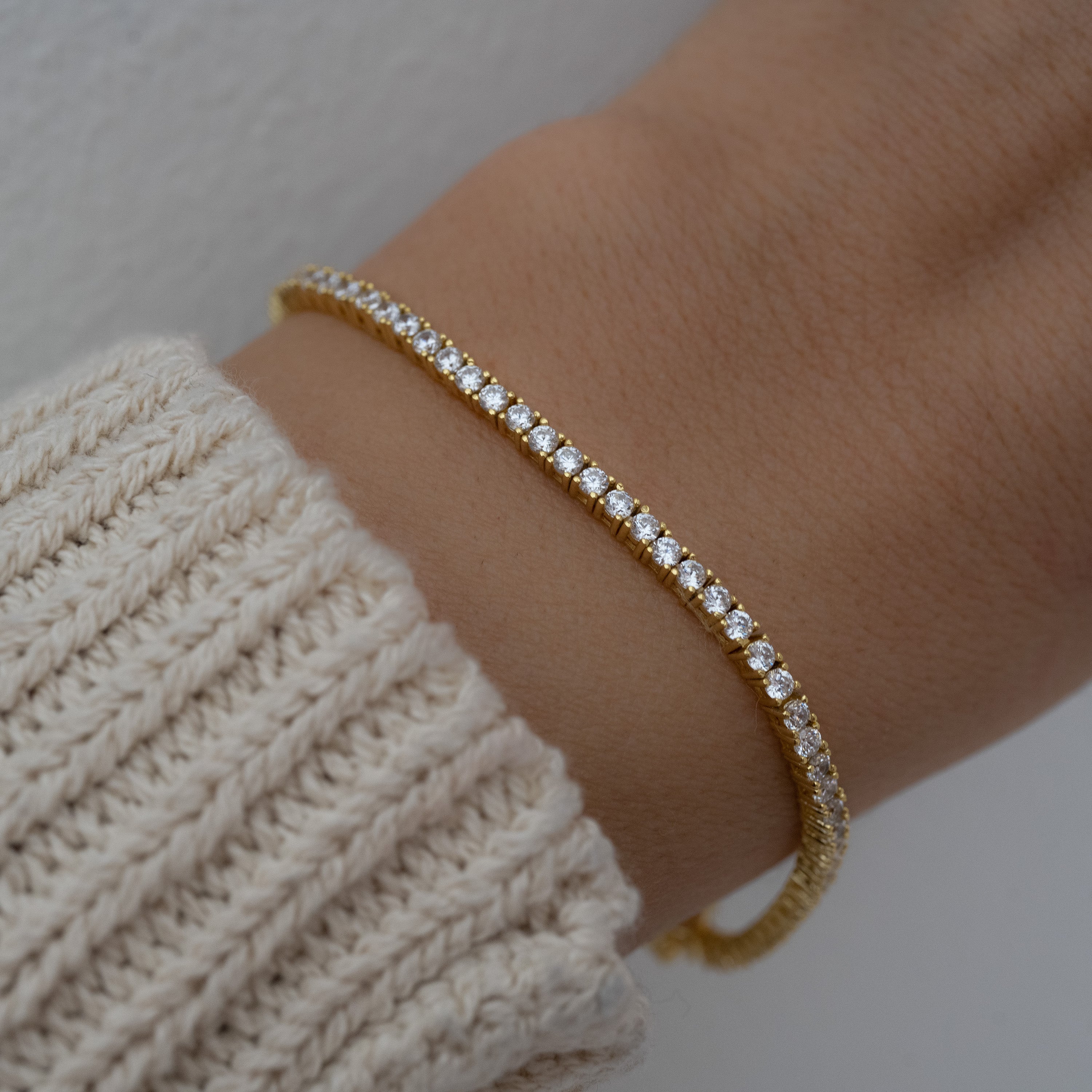 Elegant Tennis Bracelet with Secure Latch Closure