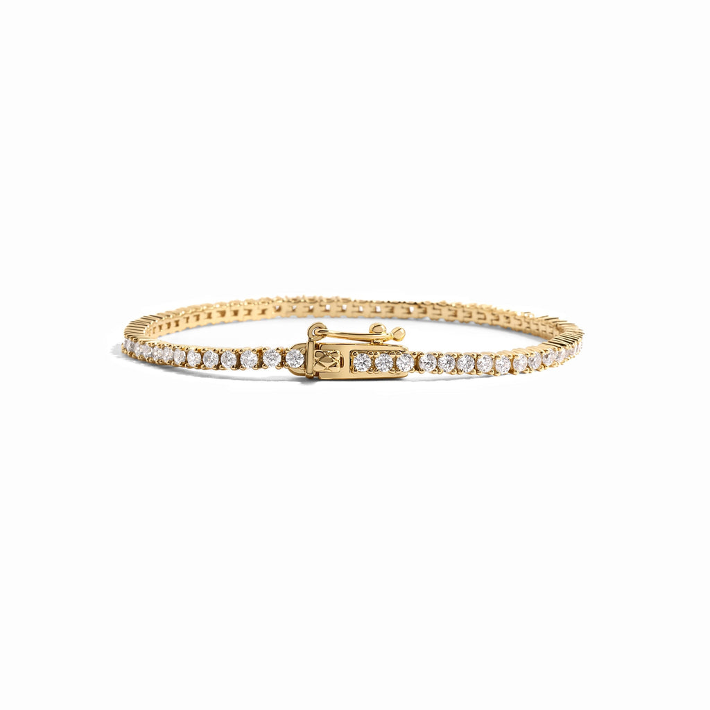 Elegant Tennis Bracelet with Secure Latch Closure