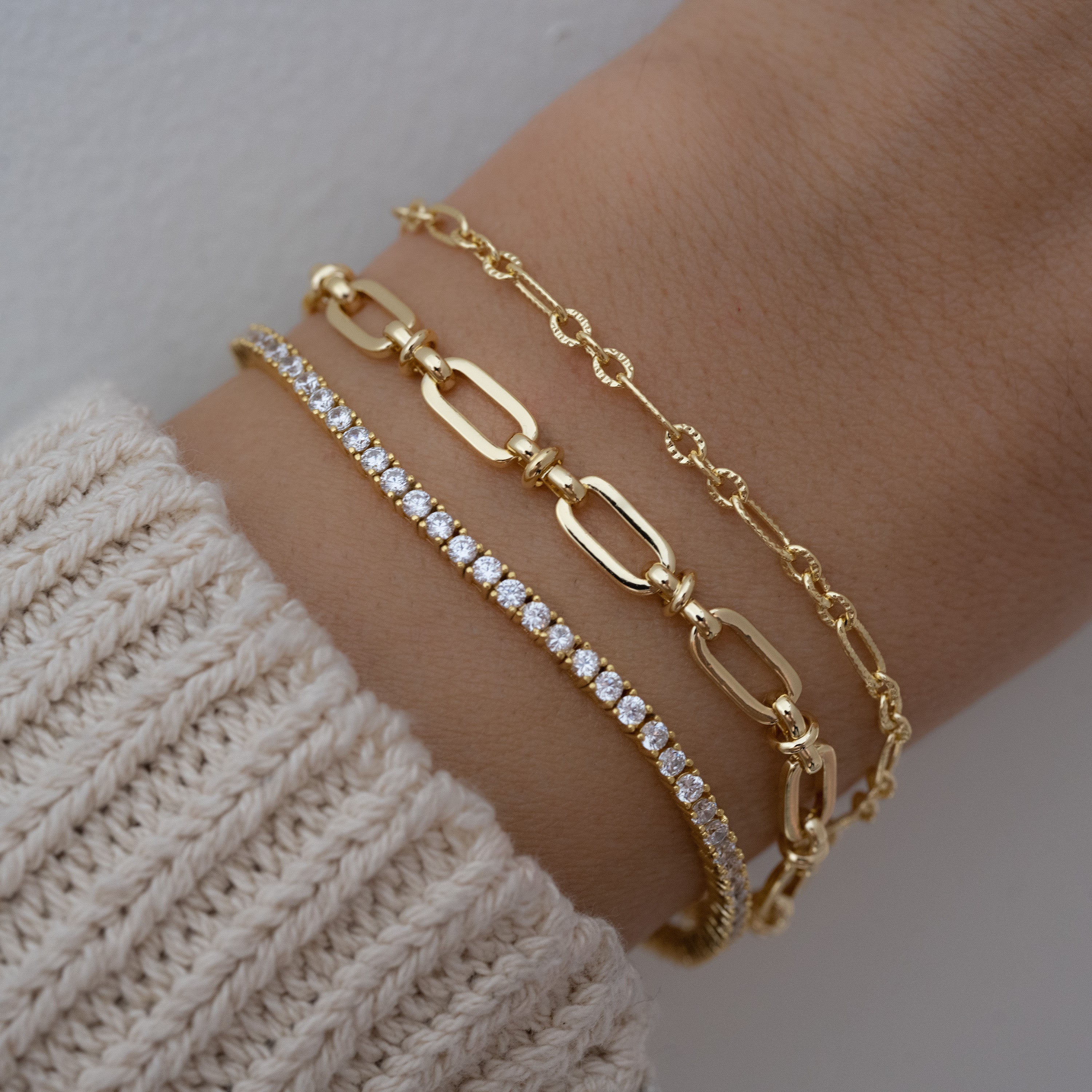 Elegant Tennis Bracelet with Secure Latch Closure
