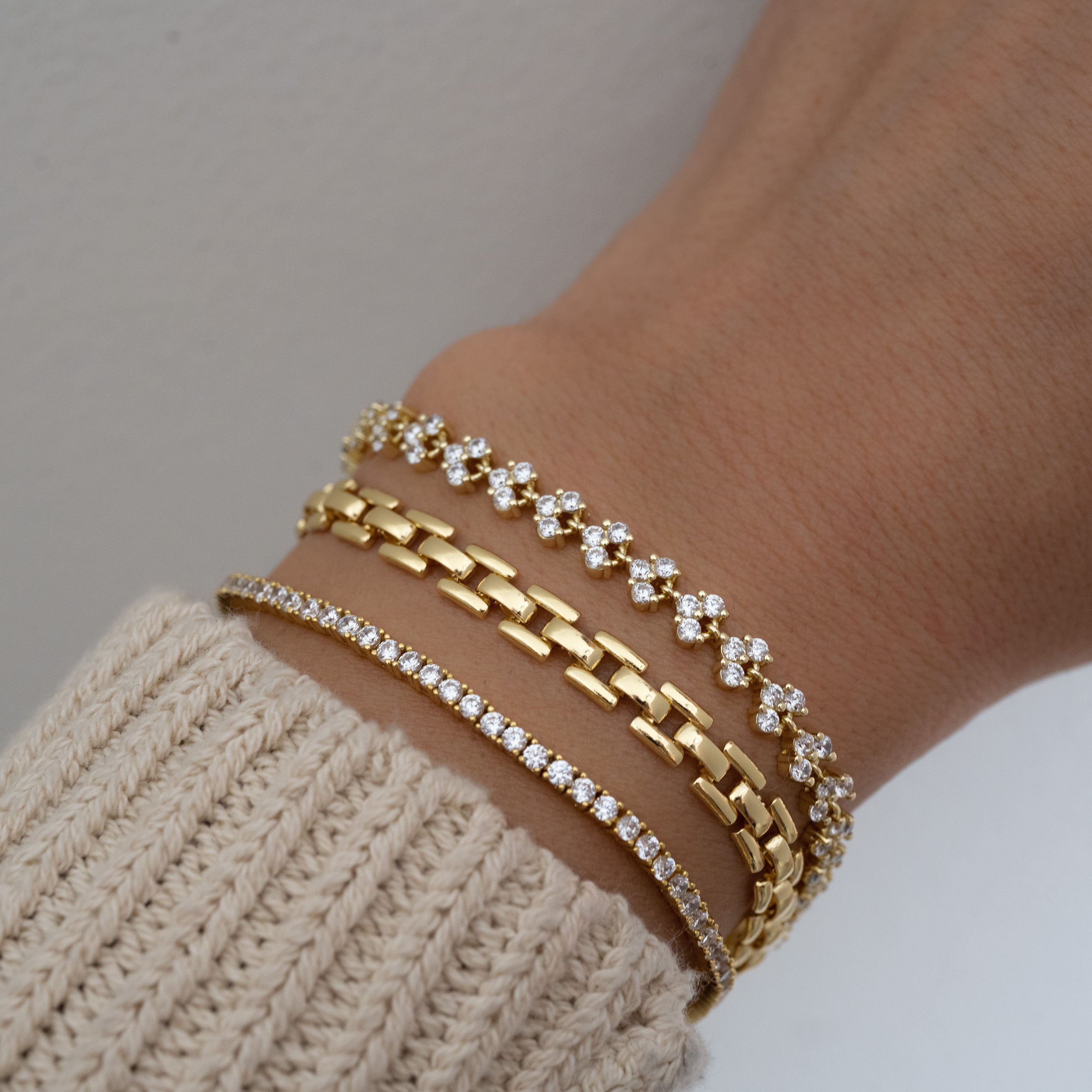Elegant Tennis Bracelet with Secure Latch Closure